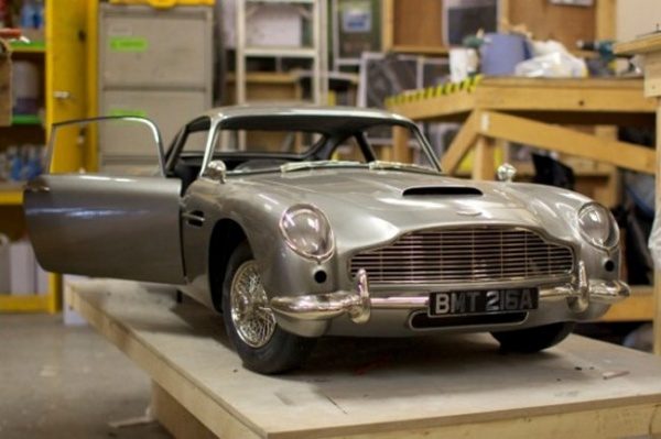El Aston Martin DB5 Destruido En James Bond Skyfall Era Un Modelo Impreso En 3D