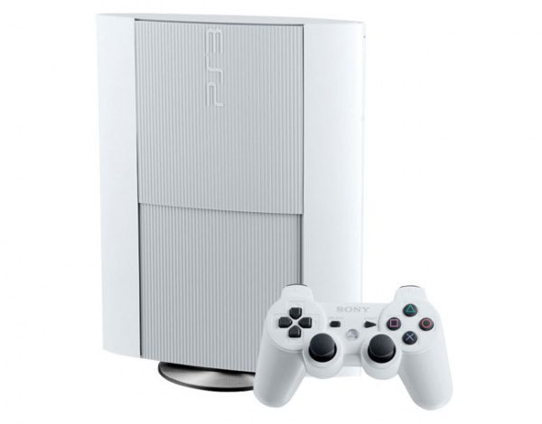 PS3 Super Slim Edición Limitada Blanca Para Canada El 27 De Enero.