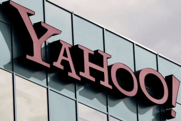 Yahoo sigue reformulando y cierra 7 productos